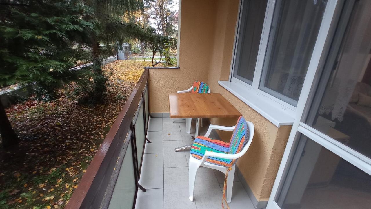 Londira Apartman Heviz Exterior photo